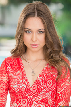 Riley Reid Candid Cuckold Camera/0009.jpg