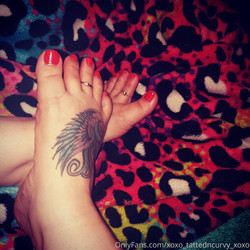 xoxo_tattedncurvy_xoxo/pics/20200902-110240918-Pretty Tatted Feet ).jpg