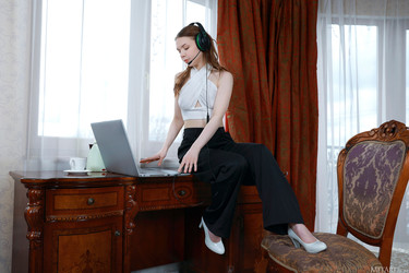 MetArt.com 2023-12-13/[MetArt.com] 23-12-13 Lana Rose - Industrious (x122) 3648x5472/MetArt_Industrious_Lana-Rose_high_0008.jpg