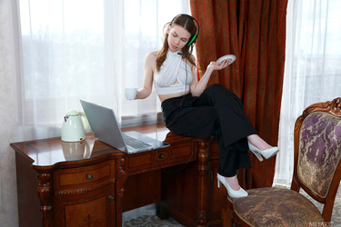 MetArt.com 2023-12-13/[MetArt.com] 23-12-13 Lana Rose - Industrious (x122) 3648x5472/MetArt_Industrious_Lana-Rose_high_0011.jpg