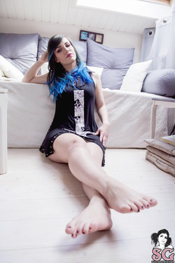 Lovia Minipack/SuicideGirls.com - Lovia - It's a Blue Blue World/01.jpg