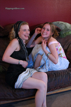 Robin Redhead/Pictures/Hippie Goddess/Ingress & Lacey 6/inglac6s009.jpg