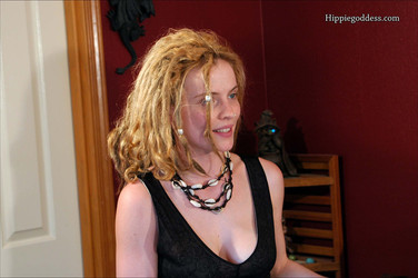 Robin Redhead/Pictures/Hippie Goddess/Ingress & Lacey 6/inglac6s021.jpg