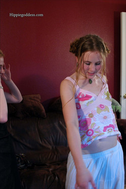 Robin Redhead/Pictures/Hippie Goddess/Ingress & Lacey 6/inglac6s024.jpg
