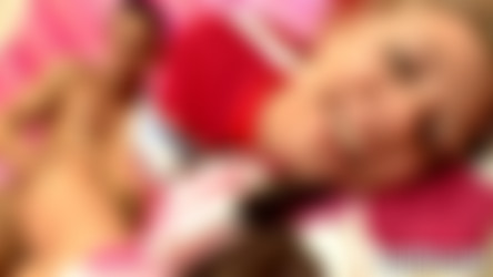 Nicole Ray/Screen Caps/18YO 'High School Facial' (9.12.08).mpg_snapshot_37.57_[2015.09.22_00.29.31].jpg