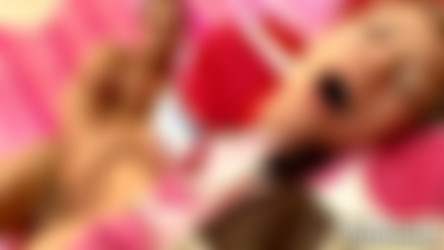 Nicole Ray/Screen Caps/18YO 'High School Facial' (9.12.08).mpg_snapshot_37.42_[2015.09.22_00.28.56].jpg