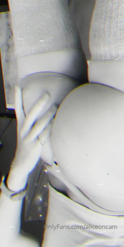 [OnlyFans] Alice White aka Aliceoncam Rip (2017-2023) videos/08898a6f9aad63e5f03fa073f13a1910c9f37f16dcd6ad5e7b094a1a702ef69d.mp4