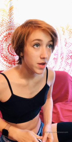[OnlyFans] Alice White aka Aliceoncam Rip (2017-2023) videos/00c4ba6397917d27e023531955aeb985f22c9328c455ab9d0c48287701db1ce9.mp4